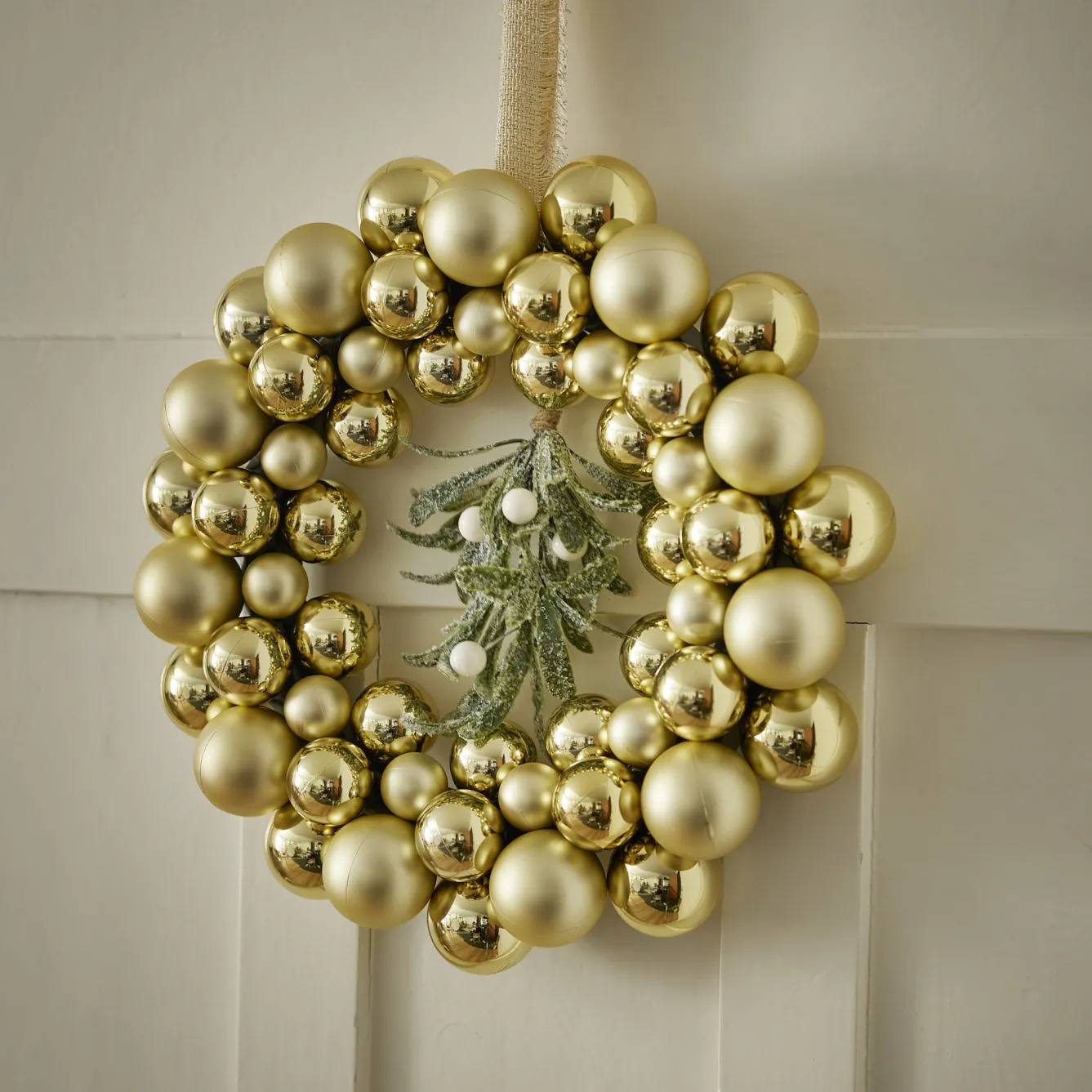 Outlet Kugelkranz Kunststoff, Champagner, 34 Cm Weihnachtsdeko